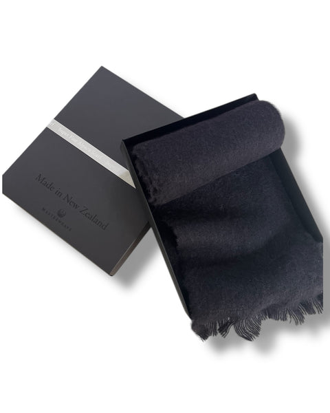 Masterweave, The Fantail House, Made in NZ, Made in Aotearoa, NZ made, Alpaca scarf, Luxury scarf, Winter scarf, The Fantail House, Black, Gift box