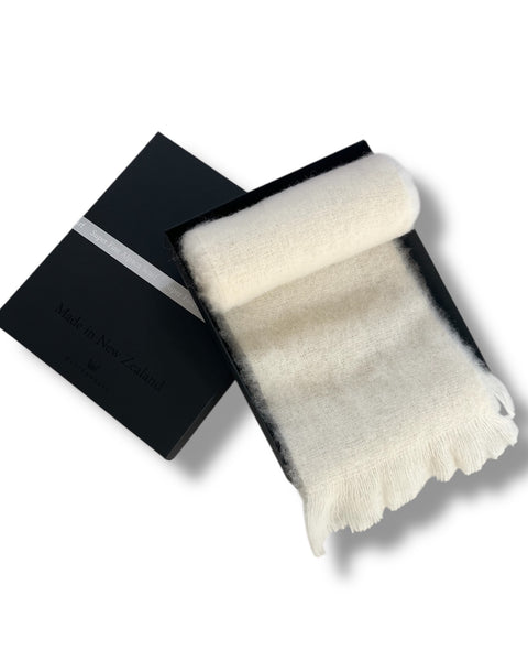 Masterweave, The Fantail House, Made in NZ, Made in Aotearoa, NZ made, Alpaca scarf, Luxury scarf, Winter scarf, The Fantail House, Cream, Pearl, Winter white, Gift box