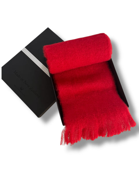 Masterweave, The Fantail House, Made in NZ, Made in Aotearoa, NZ made, Alpaca scarf, Luxury scarf, Winter scarf, The Fantail House, Red, Gift box