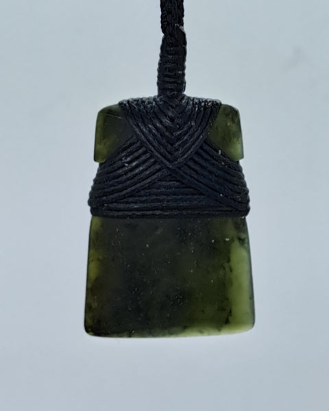 Bound Toki Pounamu | Greenstone Pendant - Small