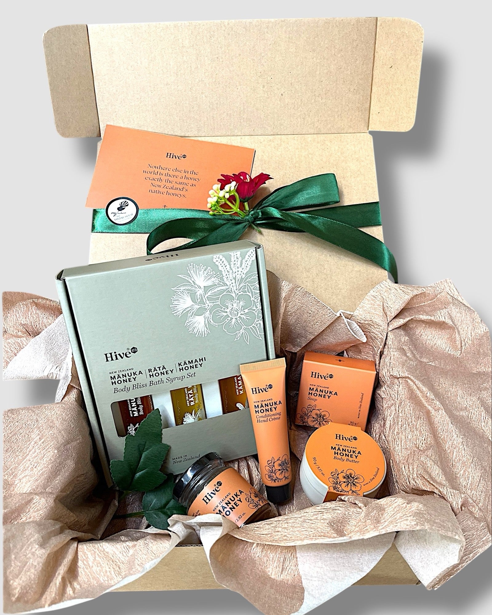 Manuka Honey, Gift Box, Pamper Pack, Body butter, Soap, Bath syrups, Hand cream, Made in New Zealand,
Made in Aotearoa, Manuka Honey skin care