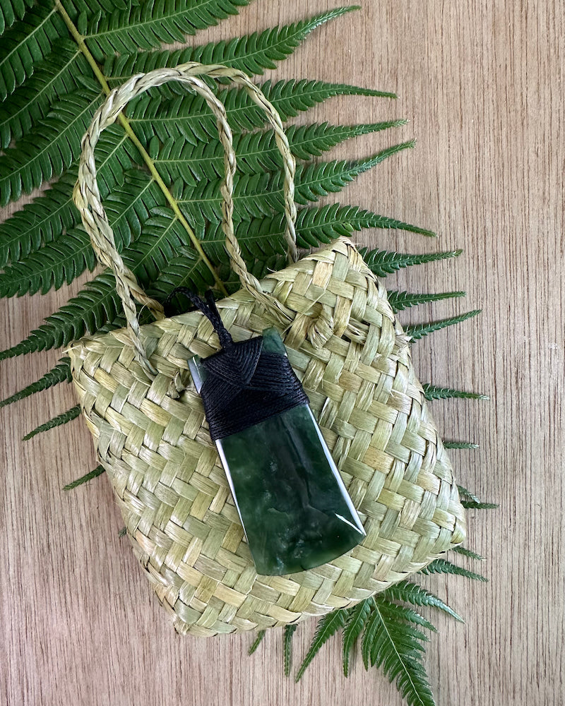he Fantail House, Made in New Zealand, Greenstone- Pounamu, Pendant, Toki, Hand Carved