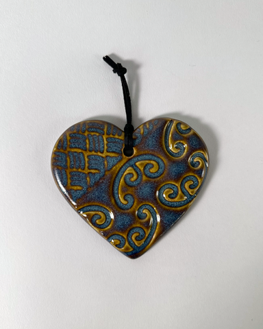 The Fantail House, Michelle Bow, Heart, wall , hanging, ceramic, heart, kowhaiwhai