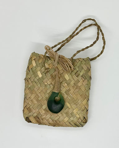 The Fantail House, Greenstone, Pounamu, Pendant, Fish, hook, Hei matau