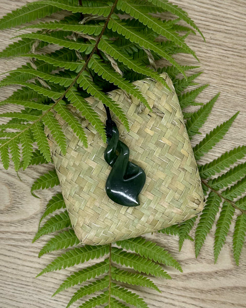 The Fantail House, New Zealand Greenstone, New Zealand Pounamu, Hand Carved, Pikoura, The Twist