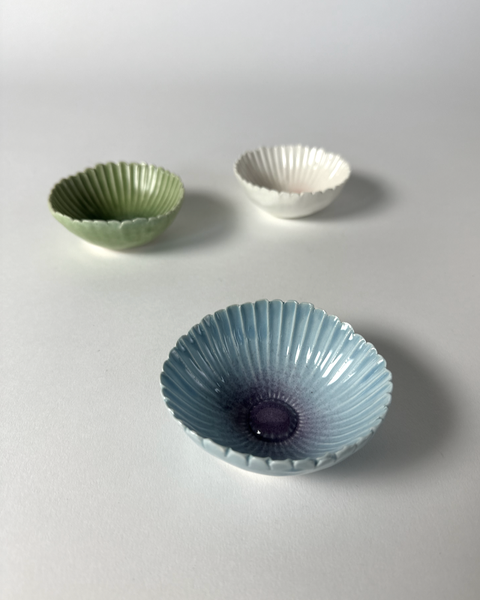 The Fantail House, Muddy Fingers, Made In NZ, Gerbera Flower, Ceramic Bowls, Handcrafted, Pottery