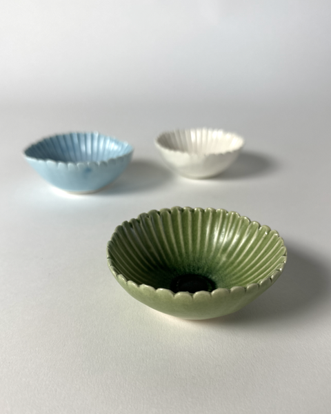 The Fantail House, Muddy Fingers, Made in NZ, Gerbera, Ceramic bowls