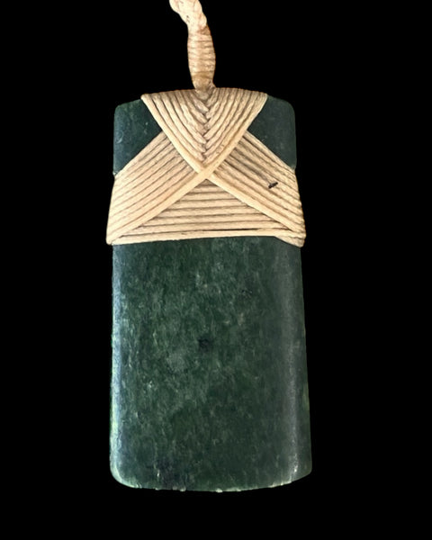 Pounamu, The Fantail House, Donna Summers, Toki, Greenstone, Hand carved , Made in New Zealand