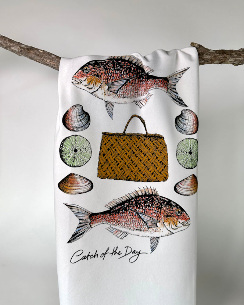 The fantail house, kiwiana, fishing, tea, towel, printed in NZ