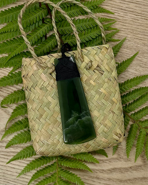 The Fantail House, Made in New Zealand, Greenstone- Pounamu, Toki, Hand Carved