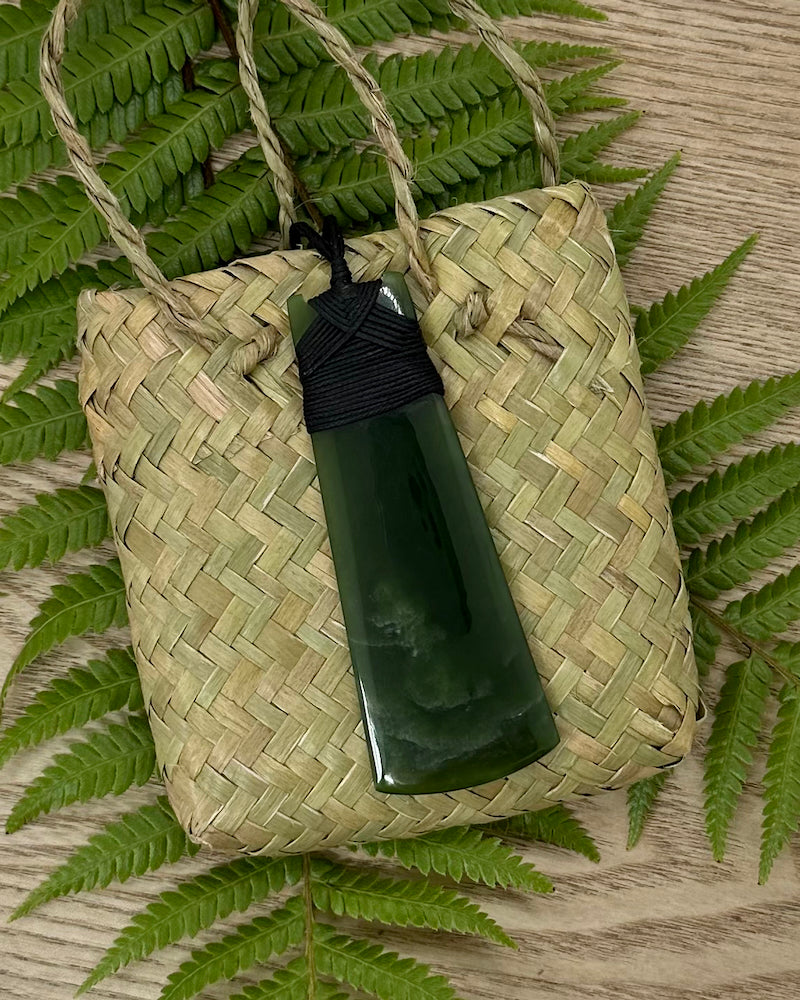 The Fantail House, Made in New Zealand, Greenstone- Pounamu, Toki, Hand Carved