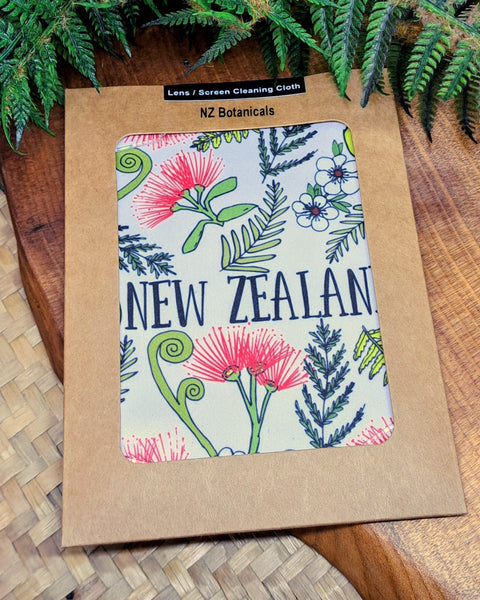 A lens screen cleaning cloth featuring an illustration of the New Zealand native Pohutukawa flowers and green ferns.

Cloth dimensions: 14.5cm x 14cm