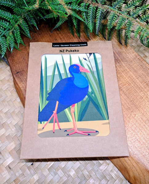 A lens screen cleaning cloth featuring a colourful illustration of a NZ Pukeko amongst the flax.

Cloth dimensions: 14.5cm x 14cm