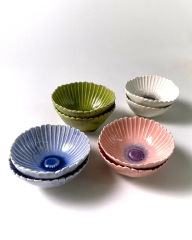 The Fantail House, Muddy Fingers, Made in NZ, Gerbera, Ceramic bowls, Mixed